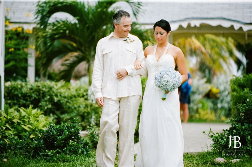 Hot, Hot, Hot….. – Destination Wedding of Laurie & Jason Grand Palladium – St. Lucea, Jamaica laurie jason wed artisan 0228 Hot, Hot, Hot….. – Destination Wedding of Laurie & Jason Grand Palladium – St. Lucea, Jamaica